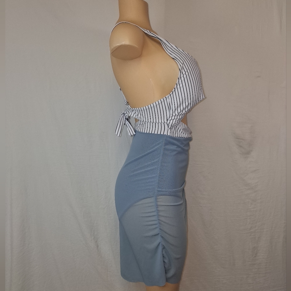 B2 PRITY New Striped Halter Swimsuit with Blue Skirt size M - Picture 7 of 16